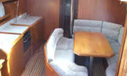 Jeaneau Sun Odyysey 42.2 Saloon Interior